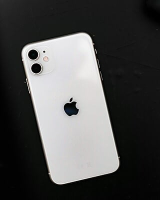 iPhone 11 iPhone 11